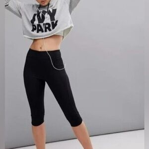 IVY PARK Black High Rise Capri Leggings Size Large